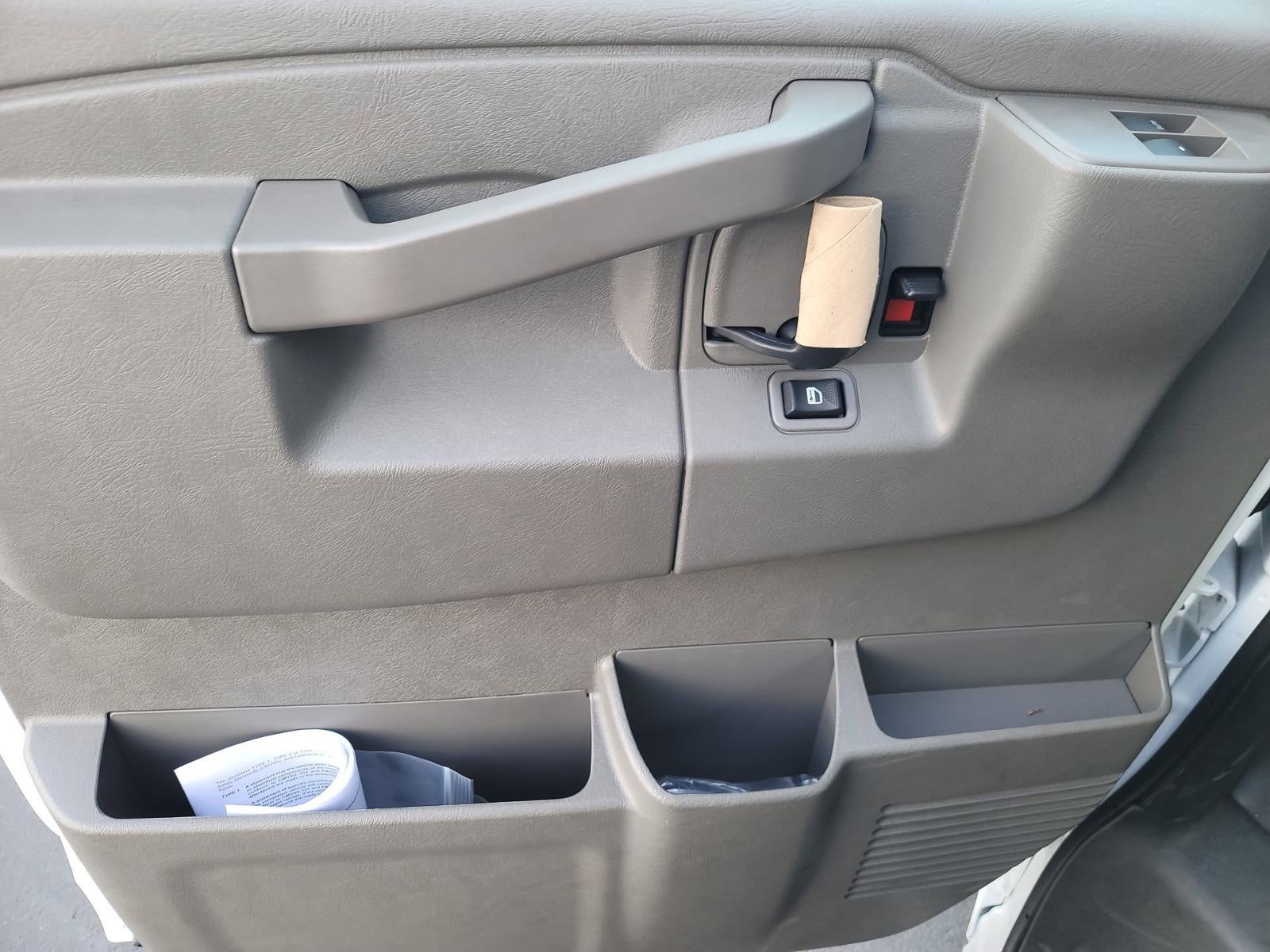 2024 Chevrolet Express Cutaway 3500 1WT