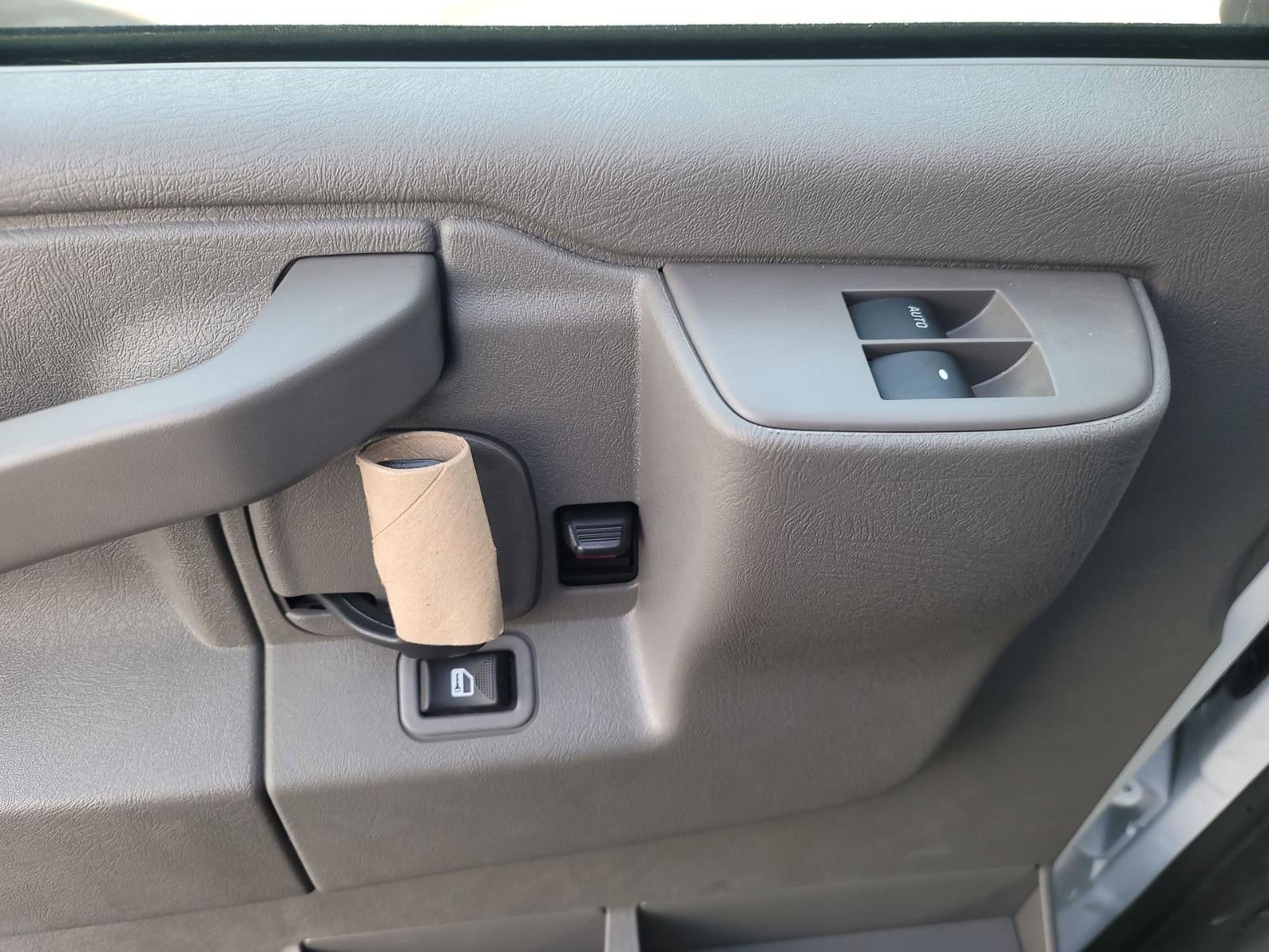 2024 Chevrolet Express Cutaway 3500 1WT