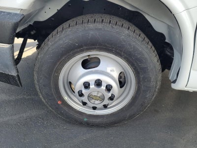 2024 Chevrolet Express Cutaway 3500 1WT