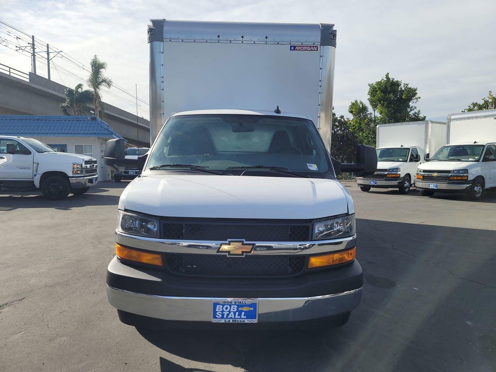 2024 Chevrolet Express Cutaway 3500 1WT