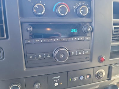 2024 Chevrolet Express Cutaway 3500 1WT