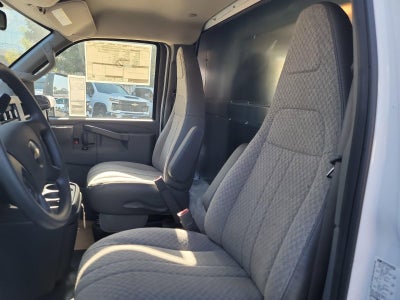 2024 Chevrolet Express Cutaway 3500 1WT