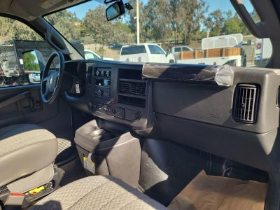 2024 Chevrolet Express Cutaway 3500 1WT