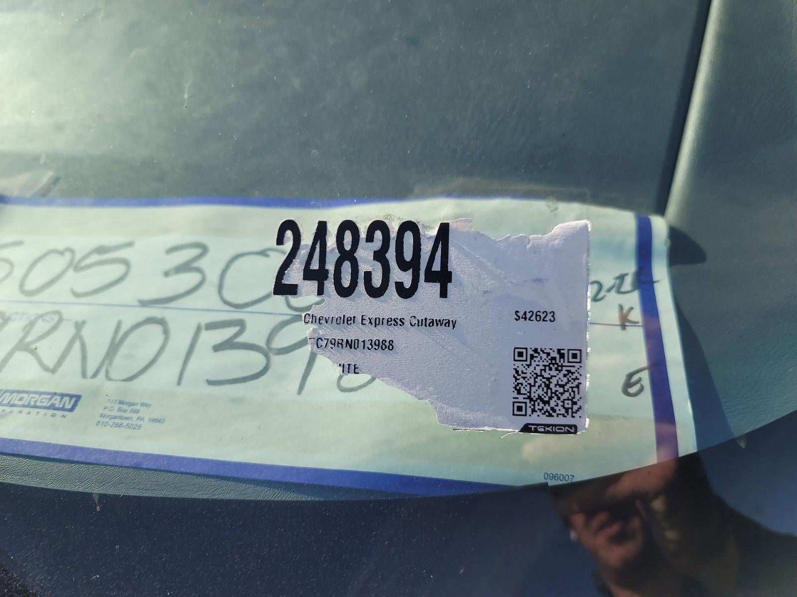 2024 Chevrolet Express Cutaway 3500 1WT