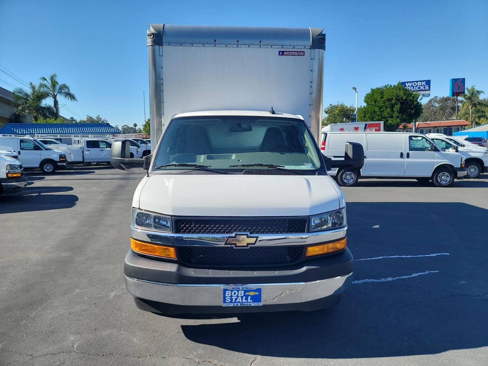 2024 Chevrolet Express Cutaway 3500 1WT