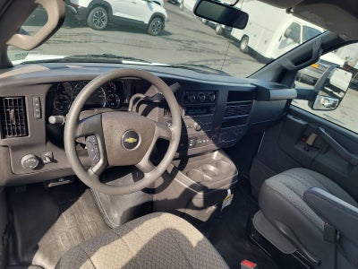 2024 Chevrolet Express Cutaway 4500 2WT