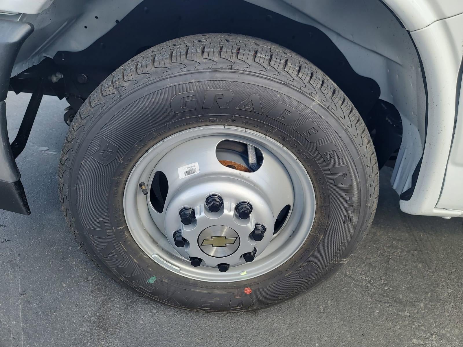 2024 Chevrolet Express Cutaway 4500 2WT