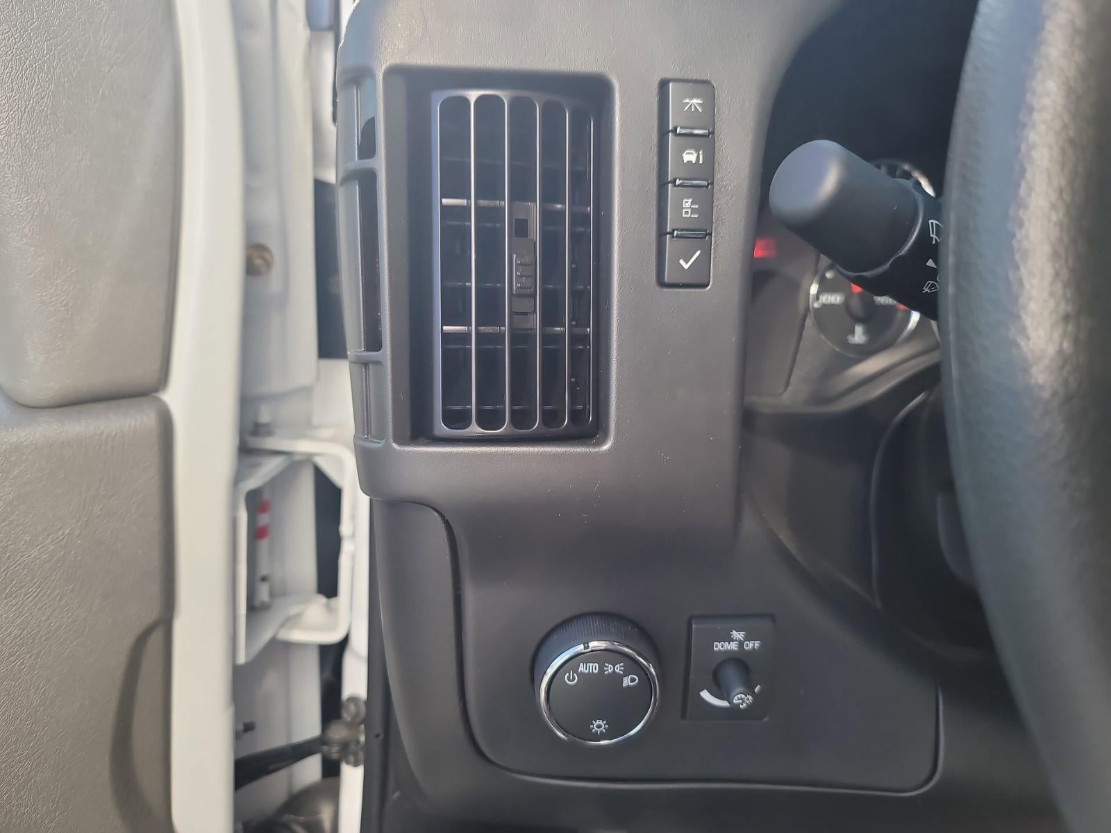 2024 Chevrolet Express Cutaway 4500 2WT