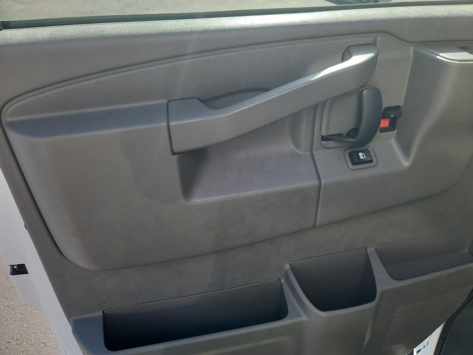 2024 Chevrolet Express Cutaway 4500 2WT