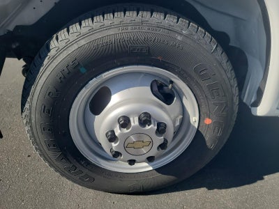2024 Chevrolet Express Cutaway 4500 2WT