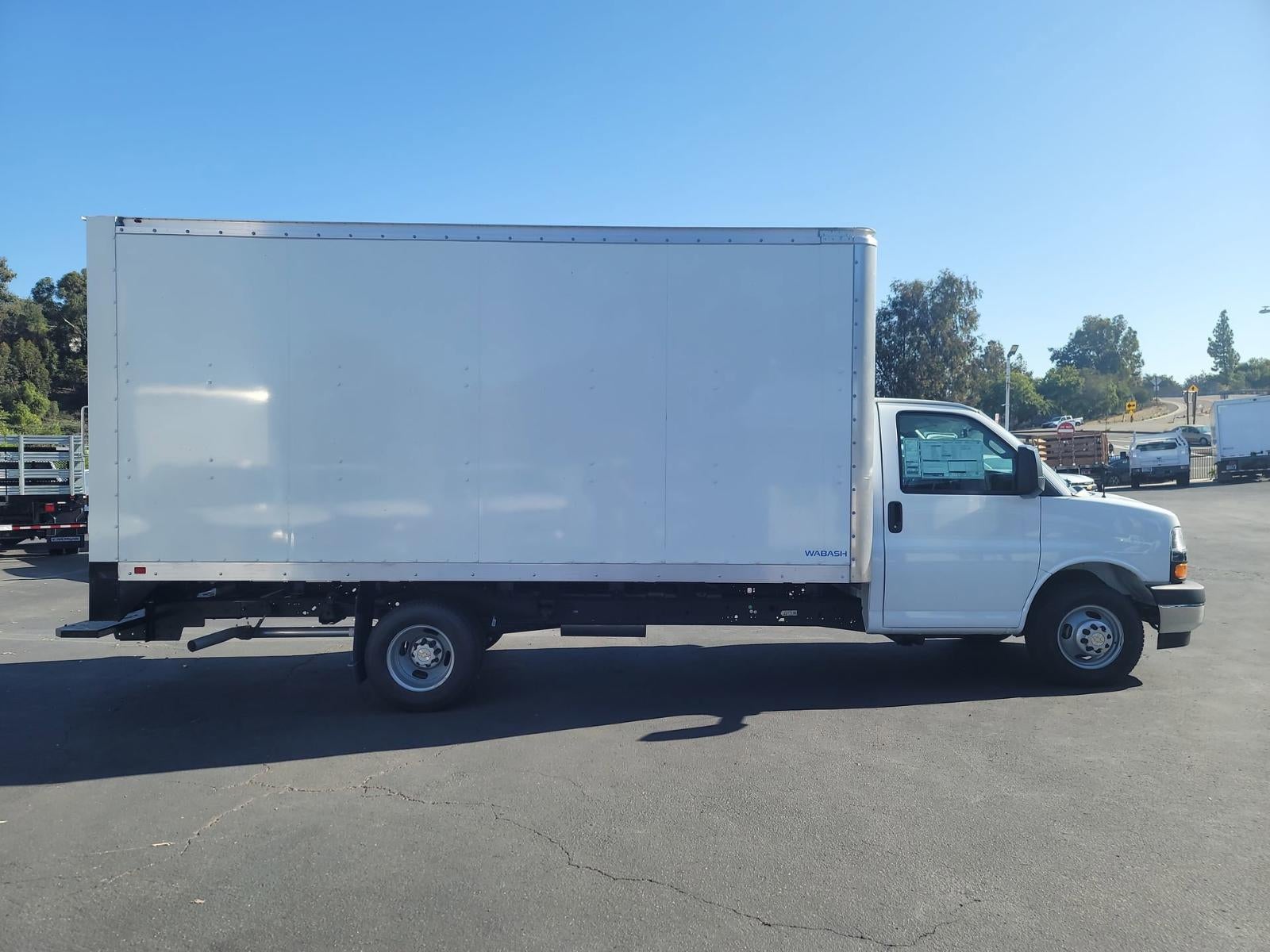 2024 Chevrolet Express Cutaway 4500 2WT