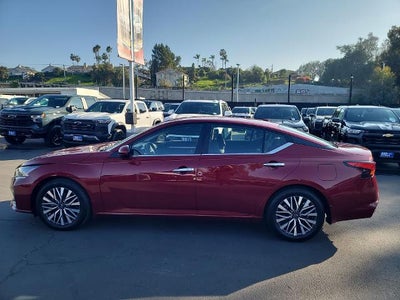 2023 Nissan Altima SV FWD