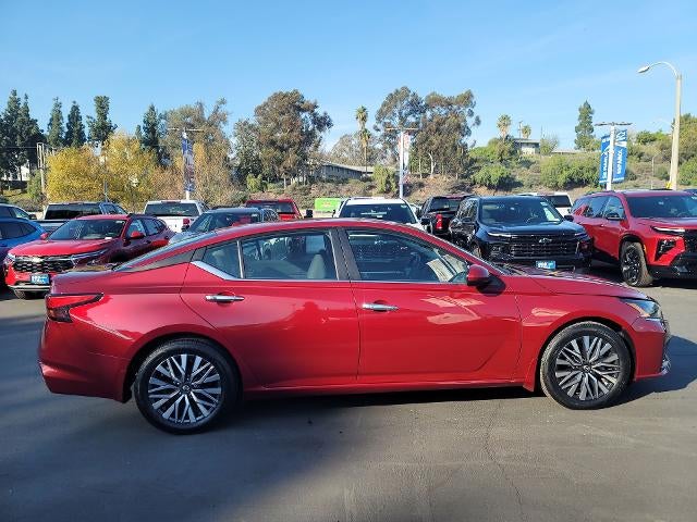 2023 Nissan Altima SV FWD
