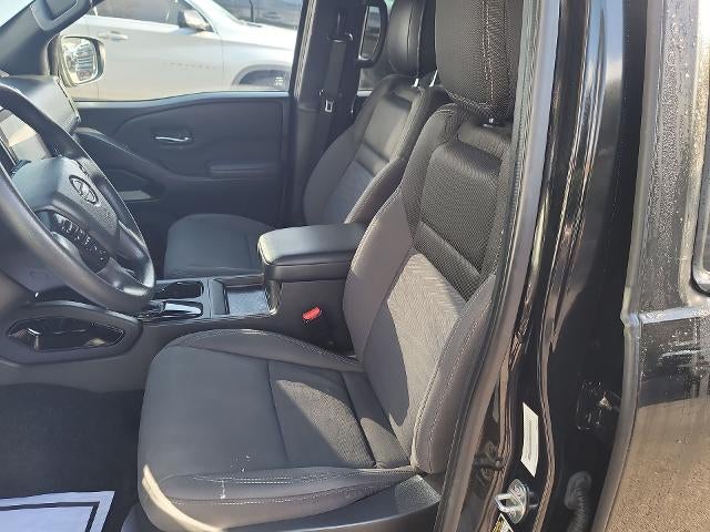 2023 Nissan Frontier Crew Cab SV 4x2