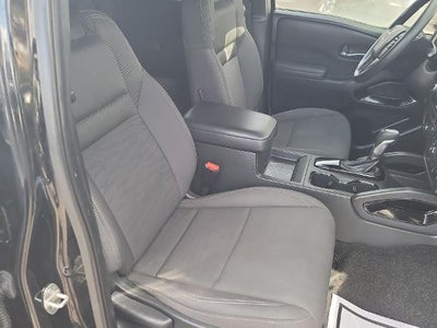 2023 Nissan Frontier Crew Cab SV 4x2