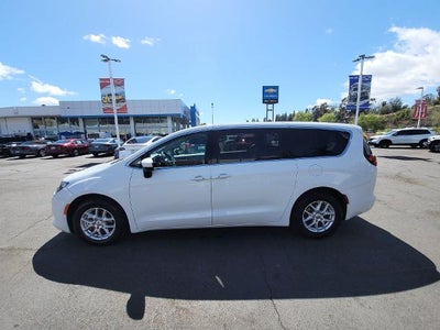 2022 Chrysler Voyager LX