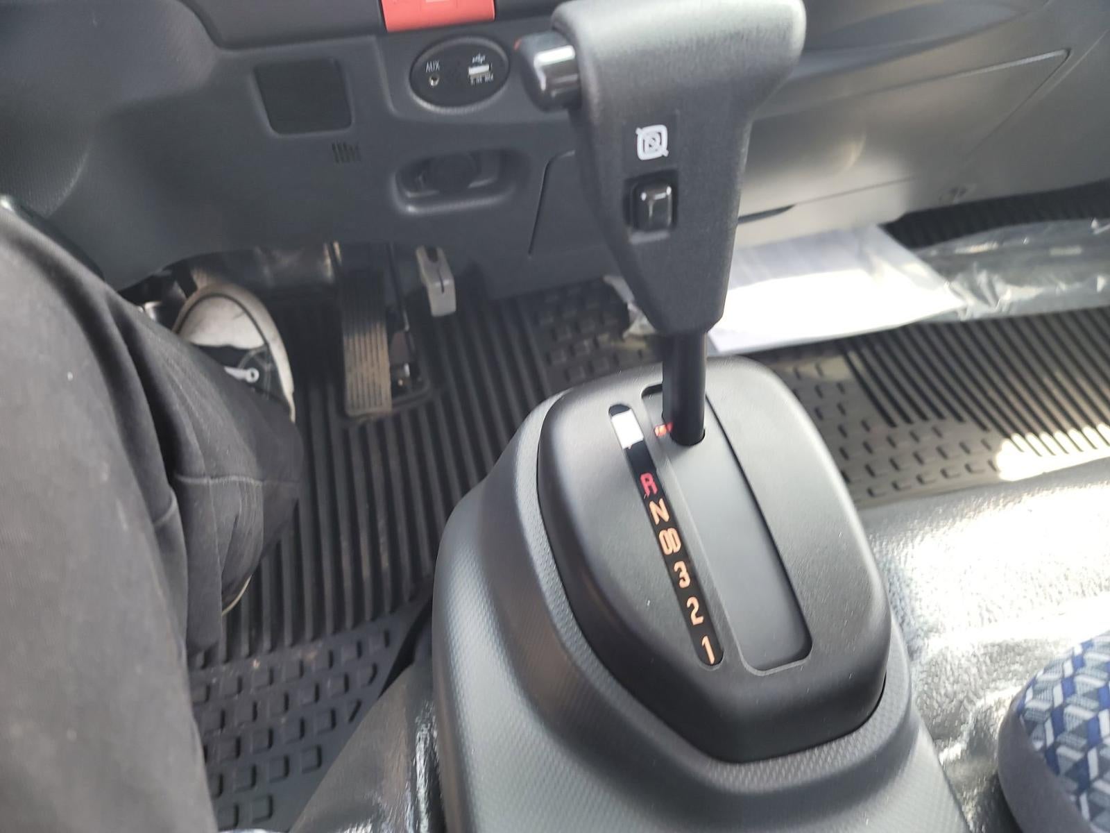 2024 Chevrolet Low Cab Forward 5500 XG 2WD Reg Cab 176"