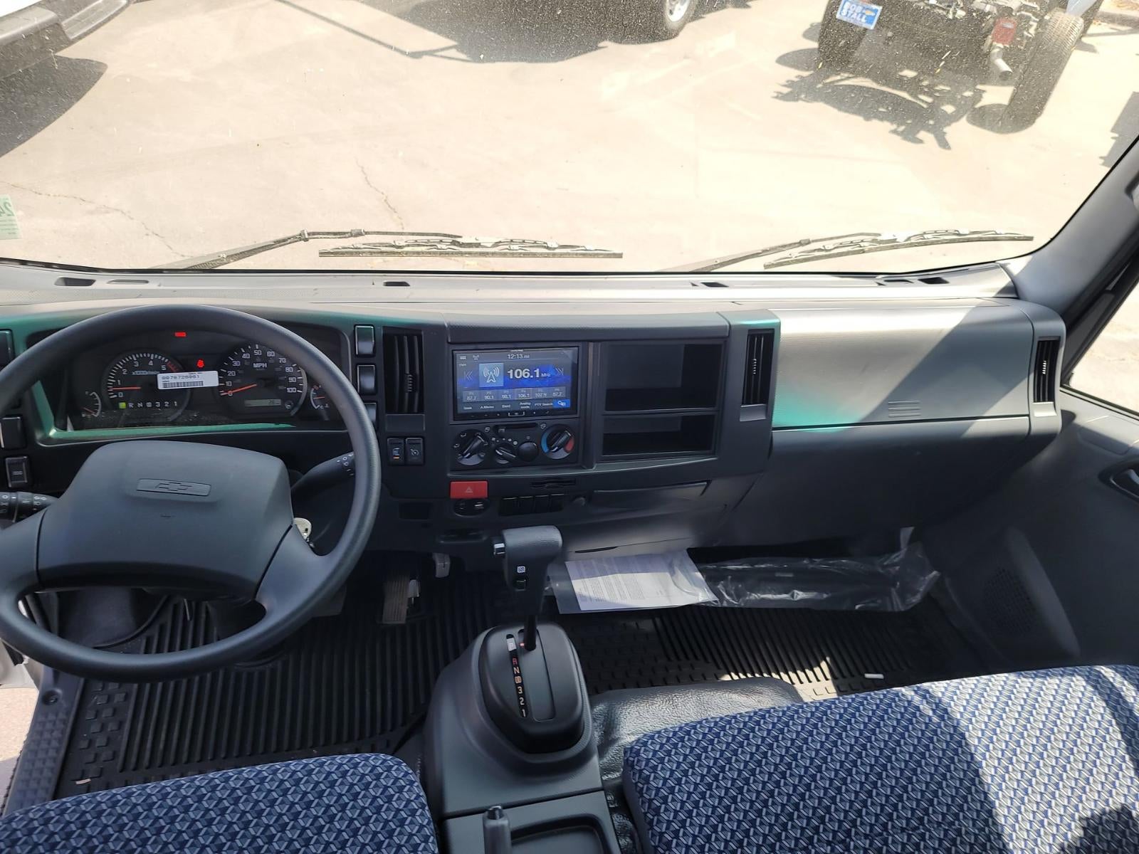 2024 Chevrolet Low Cab Forward 5500 XG 2WD Reg Cab 176"