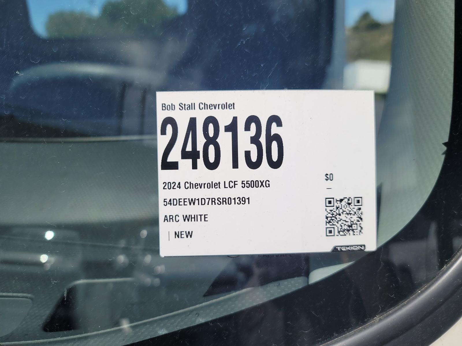 2024 Chevrolet Low Cab Forward 5500 XG 2WD Reg Cab 176"