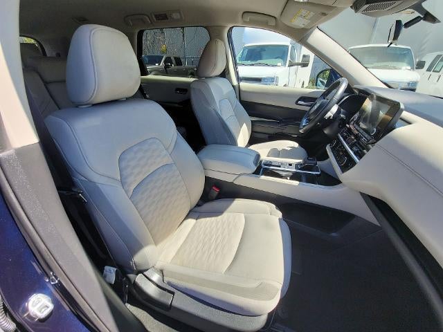 2022 Nissan Pathfinder SV 2WD