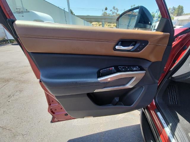 2022 Nissan Pathfinder Platinum 2WD