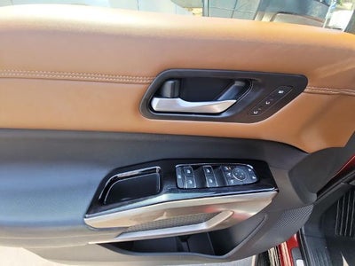 2022 Nissan Pathfinder Platinum 2WD