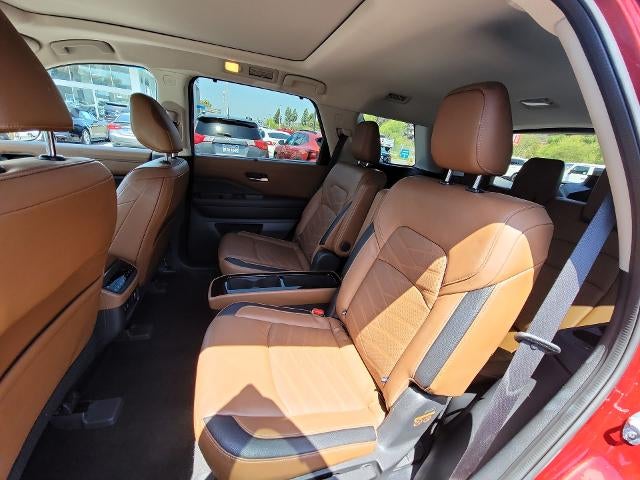 2022 Nissan Pathfinder Platinum 2WD