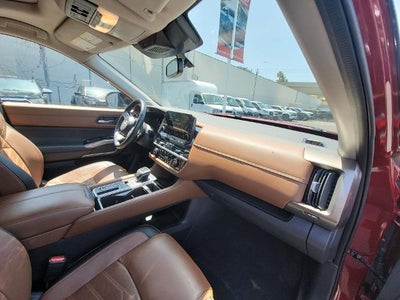 2022 Nissan Pathfinder Platinum 2WD