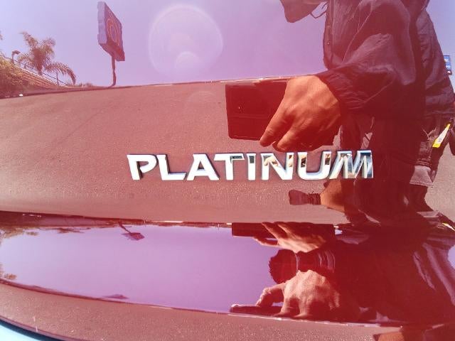 2022 Nissan Pathfinder Platinum 2WD