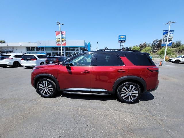 2022 Nissan Pathfinder Platinum 2WD