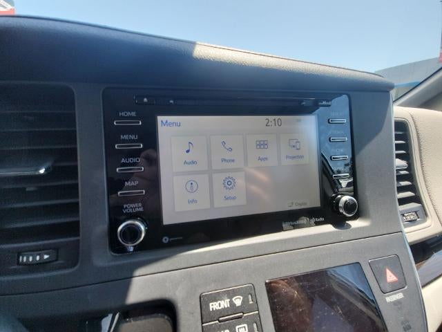 2019 Toyota Sienna XLE Auto Access Seat