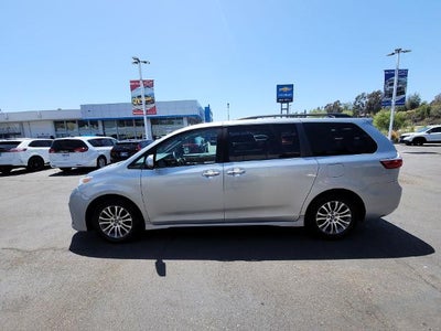 2019 Toyota Sienna XLE Auto Access Seat