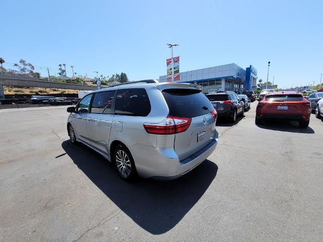 2019 Toyota Sienna XLE Auto Access Seat