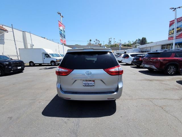 2019 Toyota Sienna XLE Auto Access Seat