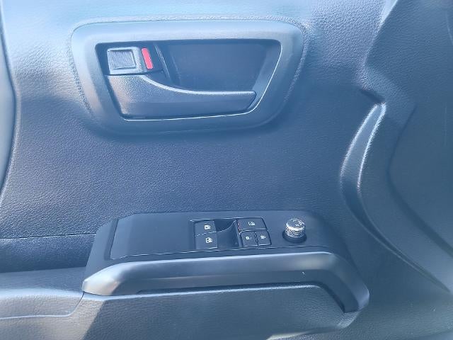 2016 Toyota Tacoma SR