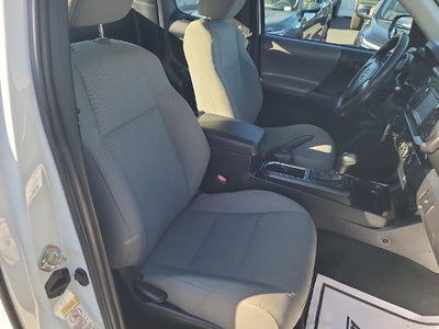 2016 Toyota Tacoma SR