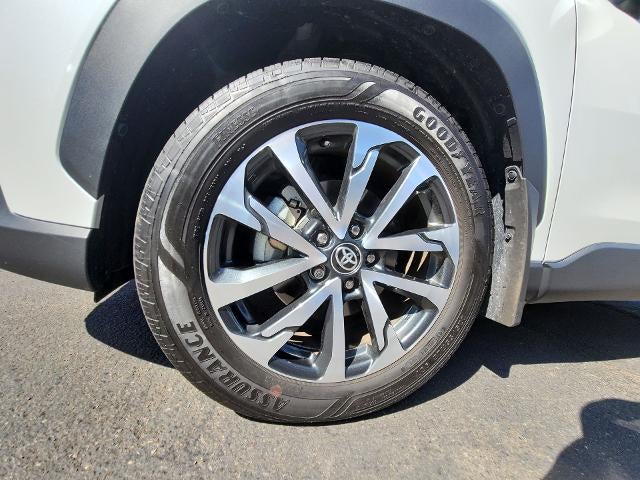 2024 Toyota Corolla Cross XLE
