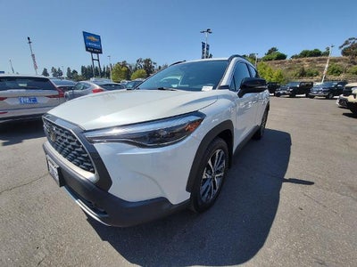 2025 Toyota Corolla Cross XLE
