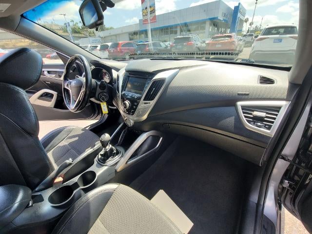 2014 Hyundai Veloster Base w/Black