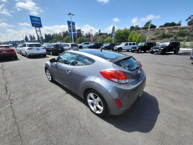 2014 Hyundai Veloster Base w/Black