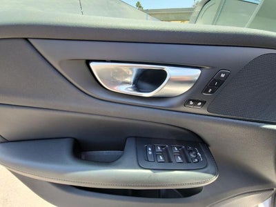 2025 Volvo V60 Cross Country Plus