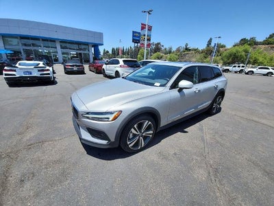 2025 Volvo V60 Cross Country Plus