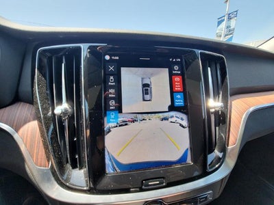 2025 Volvo V60 Cross Country Plus