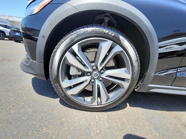 2025 Volvo V60 Cross Country Plus
