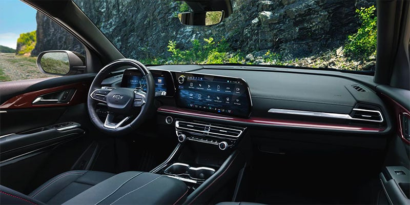 Interior of a 2025 Chevrolet Traverse at Bob Stall Chevrolet in La Mesa, CA