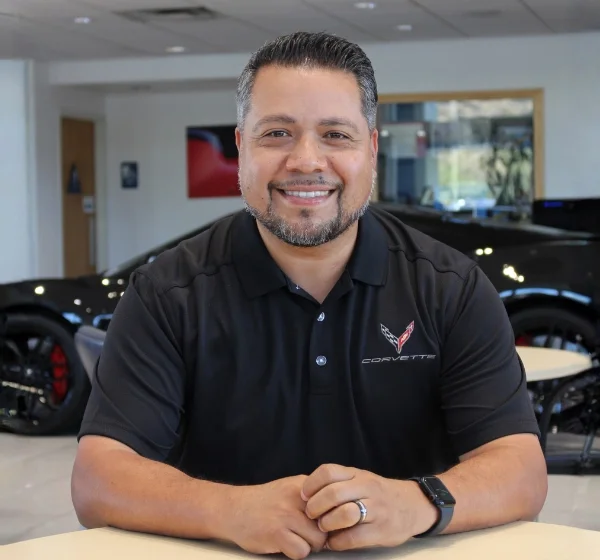 Alberto Hernandez, asesor de ventas en Bob Stall Chevrolet